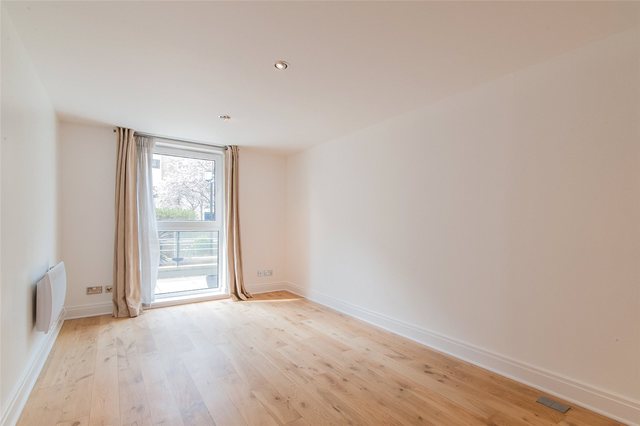  Image of 2 bedroom Flat for sale in Smugglers Way London SW18 at Smugglers Way London Wandsworth Town, SW18 1DJ