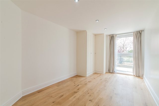  Image of 2 bedroom Flat for sale in Smugglers Way London SW18 at Smugglers Way London Wandsworth Town, SW18 1DJ