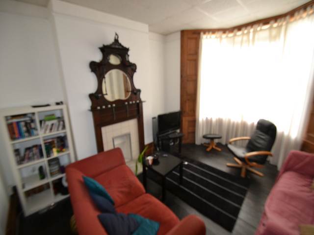  Image of 2 bedroom Flat to rent in Connaught Road Cardiff CF24 at Roath Cardiff Roath, CF24 3PX