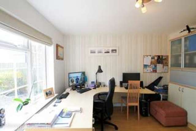  Image of 4 bedroom Detached house for sale in Whyteladyes Lane Cookham Maidenhead SL6 at COOKHAM, SL6 9LA
