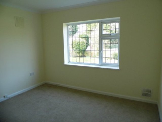  Image of 2 bedroom Detached house for sale in Copse Avenue West Wickham BR4 at West Wickham Kent West Wickham, BR4 9NL