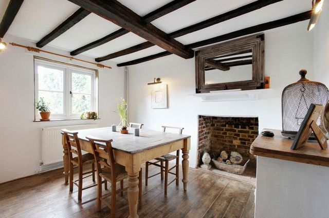  Image of 2 bedroom Semi-Detached house for sale in Copthorne Bank Copthorne Crawley RH10 at Copthorne Bank  Copthorne, RH10 3QX