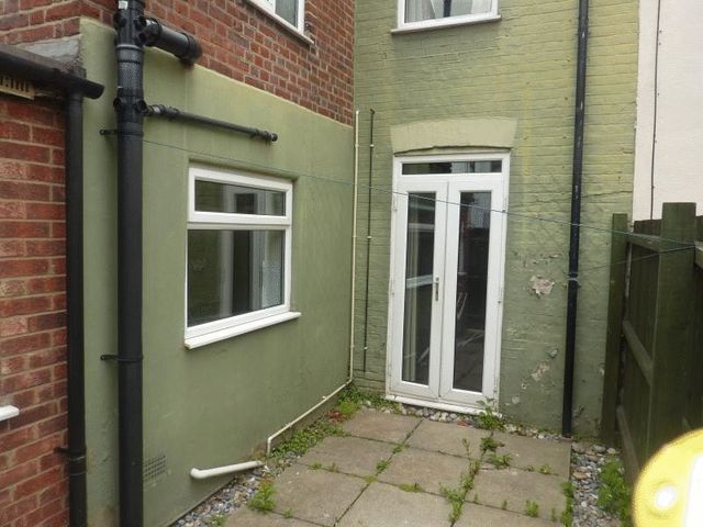  Image of 2 bedroom Terraced house to rent in Cowgate Norwich NR3 at Cowgate  Norwich, NR3 1SY