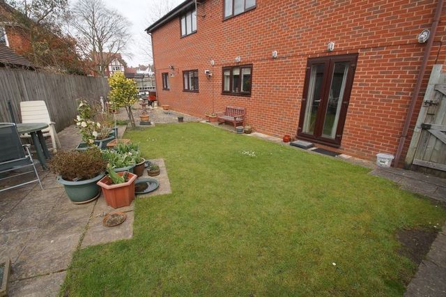  Image of 2 bedroom Flat for sale in Crabtree Lane Bromsgrove B61 at Crabtree Lane Sidemoor Bromsgrove, B61 8NZ