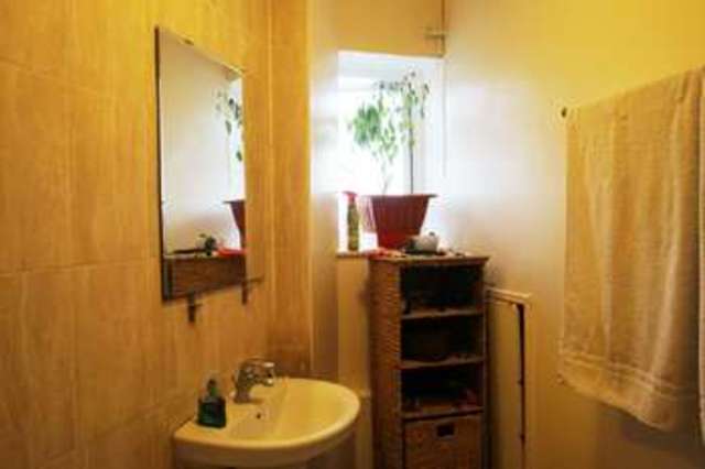  Image of House Share to rent in Crowndale Road London NW1 at Crowndale Road  London, NW1 1NN