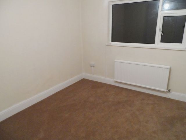  Image of 2 bedroom Terraced house to rent in Cynwyl Elfed Carmarthen SA33 at Cynwyl Elfed Carmarthen, SA33 6TL