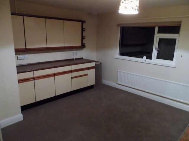  Image of 2 bedroom Terraced house to rent in Cynwyl Elfed Carmarthen SA33 at Cynwyl Elfed Carmarthen, SA33 6TL