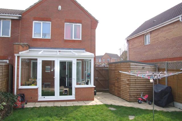  Image of 3 bedroom End of Terrace for sale in Daffodil Drive Rushden NN10 at Rushden Northamptonshire Rushden, NN10 0UL
