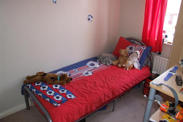  Image of 3 bedroom End of Terrace for sale in Daffodil Drive Rushden NN10 at Rushden Northamptonshire Rushden, NN10 0UL