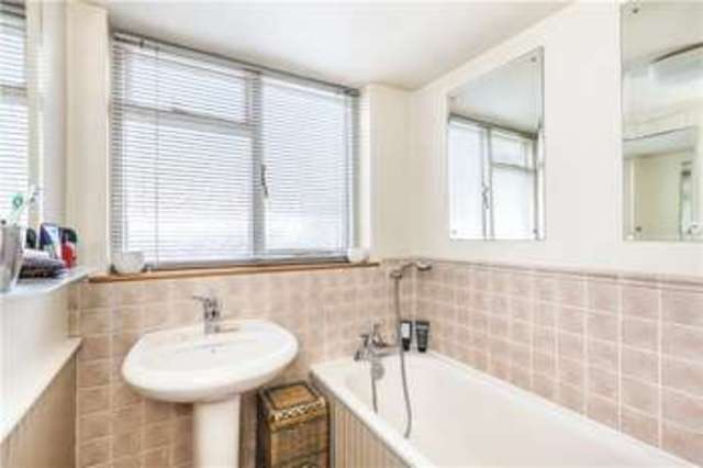  Image of 4 bedroom Terraced house for sale in Dartmouth Hill London SE10 at London  Greenwich, SE10 8AJ