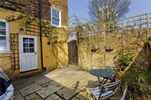  Image of 3 bedroom Semi-Detached house for sale in De Beauvoir Crescent London N1 at De Beauvoir London Hoxton, N1 5SB