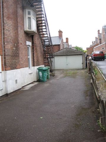  Image of 1 bedroom Flat to rent in Derby Road Nottingham NG1 at Derby Road  Nottingham, NG7 1PR