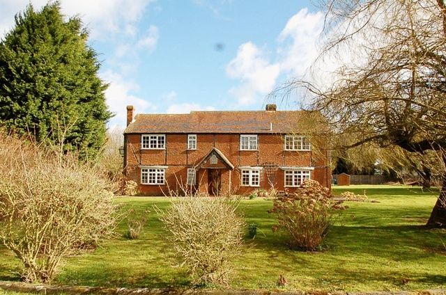  Image of 4 bedroom Detached house for sale in Dormer Lane Great Kingshill High Wycombe HP15 at Dormer Lane  Great Kingshill, HP15 6PG
