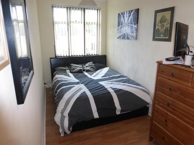  Image of 5 bedroom Semi-Detached house for sale in Downbank Avenue Bexleyheath DA7 at Barnehurst Kent Birling, DA7 6RR