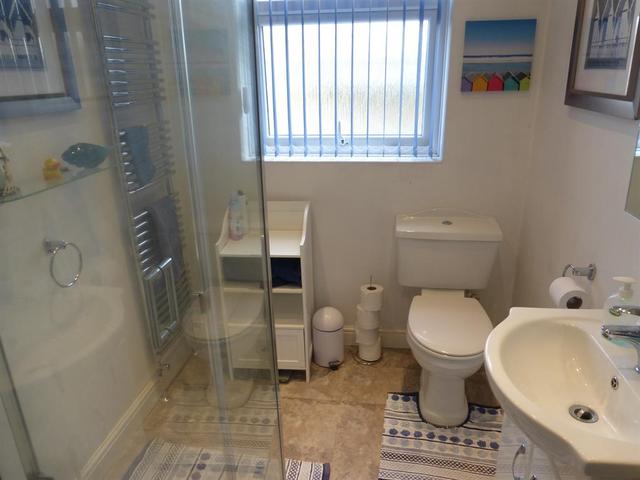  Image of 5 bedroom Semi-Detached house for sale in Downbank Avenue Bexleyheath DA7 at Barnehurst Kent Birling, DA7 6RR