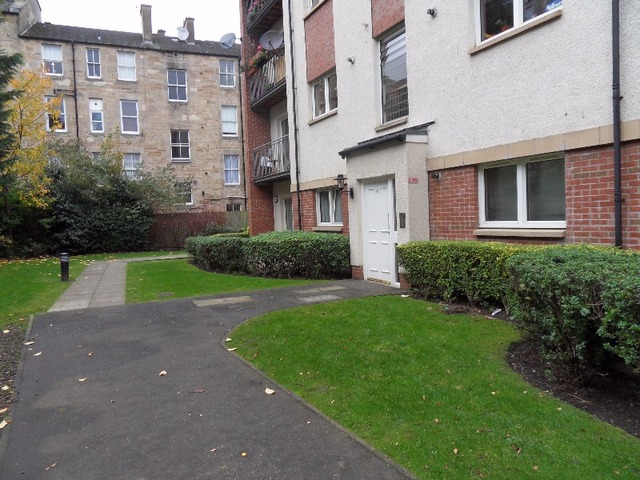  Image of 2 bedroom Flat to rent in Duke Place Edinburgh EH6 at Leith Edinburgh Edinburgh, EH6 8HP