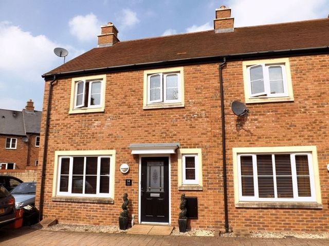  Image of 3 bedroom Detached house for sale in Dyrham Court Swindon SN25 at Dyrham Court Redhouse Swindon, SN25 2FY