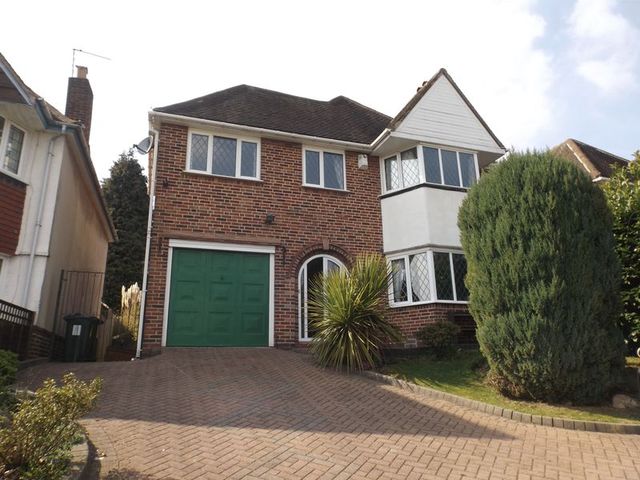  Image of 4 bedroom Detached house to rent in Eachelhurst Road Sutton Coldfield B76 at Eachelhurst Road  Sutton Coldfield, B76 1EP