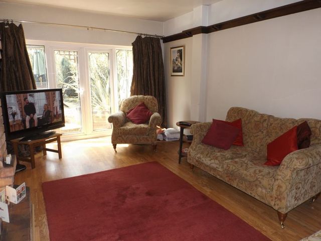  Image of 4 bedroom Detached house to rent in Eachelhurst Road Sutton Coldfield B76 at Eachelhurst Road  Sutton Coldfield, B76 1EP