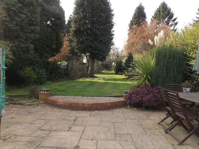  Image of 4 bedroom Detached house to rent in Eachelhurst Road Sutton Coldfield B76 at Eachelhurst Road  Sutton Coldfield, B76 1EP