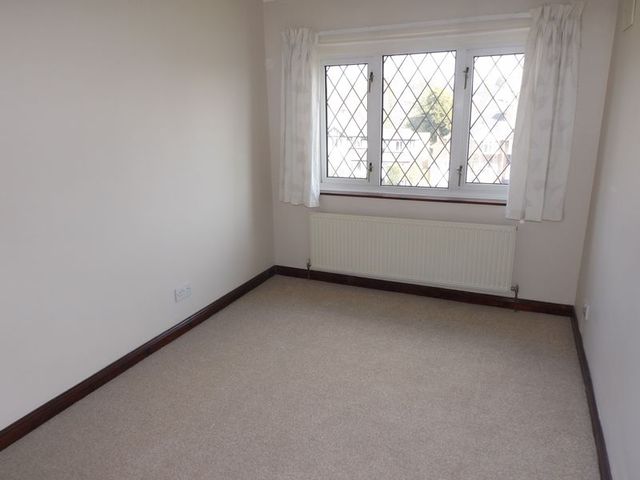  Image of 4 bedroom Detached house to rent in Eachelhurst Road Sutton Coldfield B76 at Eachelhurst Road  Sutton Coldfield, B76 1EP