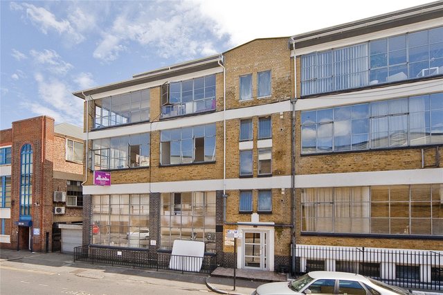  Image of 3 bedroom Flat to rent in Eagle Wharf Road London N1 at Islington London Hoxton, N1 7EH