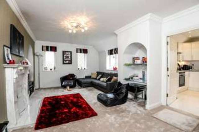  Image of 2 bedroom Flat for sale in Eastbury Avenue Northwood HA6 at 23a Eastbury Avenue  Northwood, HA6 3LJ