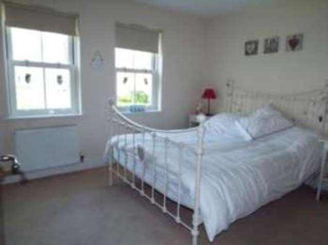  Image of 2 bedroom Flat for sale in Eastman Way Epsom KT19 at Eastman Way Epsom Epsom, KT19 8DE