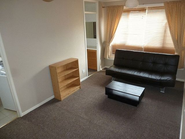  Image of 1 bedroom Apartment to rent in Ebchester Court Newcastle upon Tyne NE3 at Ebchester Court Kingston Park Kenton, NE3 2QX