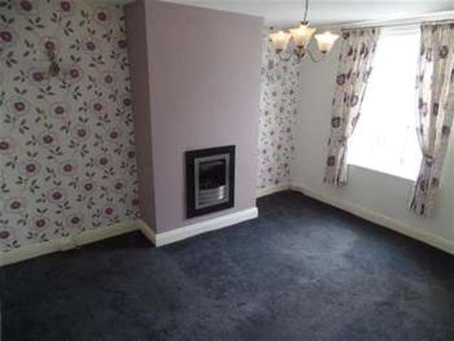  Image of 2 bedroom Terraced house to rent in Egerton Street Sowerby Bridge HX6 at Sowerby Bridge, HX6 2LX