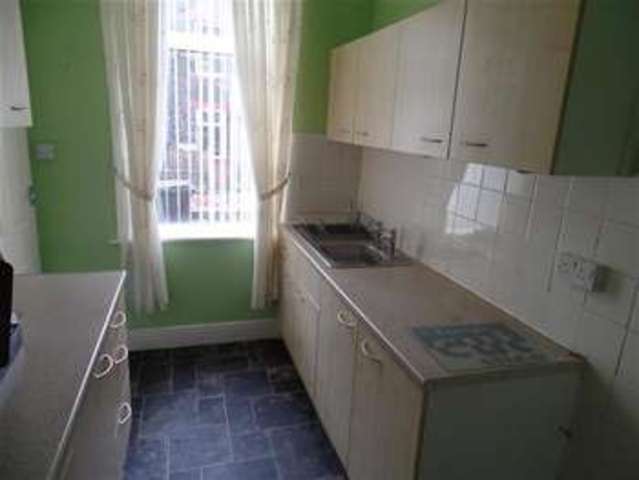  Image of 2 bedroom Terraced house to rent in Egerton Street Sowerby Bridge HX6 at Sowerby Bridge, HX6 2LX