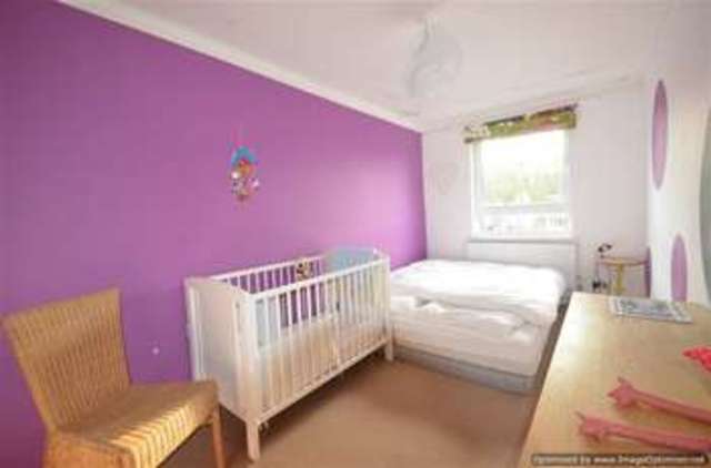  Image of 2 bedroom Flat to rent in Elmbridge Walk Blackstone Estate London E8 at Hackney, E8 3HA