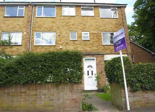  Image of 2 bedroom Flat to rent in Elthorne Road Uxbridge UB8 at Elthorne Road Uxbridge Uxbridge, UB8 2PS