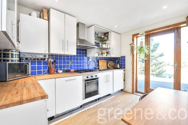  Image of 2 bedroom Flat for sale in Fairfield Road London N8 at Crouch End London Hornsey, N8 9HG