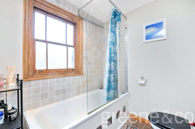  Image of 2 bedroom Flat for sale in Fairfield Road London N8 at Crouch End London Hornsey, N8 9HG