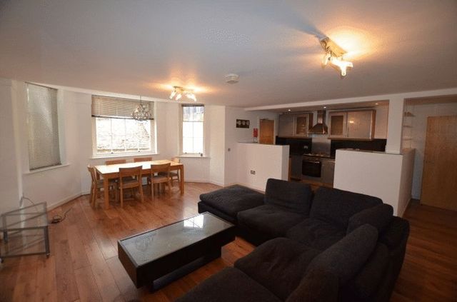  Image of 2 bedroom Flat for sale in Falkner Square Toxteth Liverpool L8 at Falkner Square  Liverpool, L8 7PA