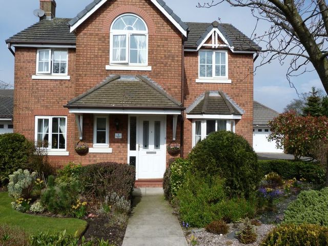  Image of 4 bedroom Detached house for sale in Farlands Rise Rochdale OL16 at Farlands Rise  Rochdale, OL16 4QZ