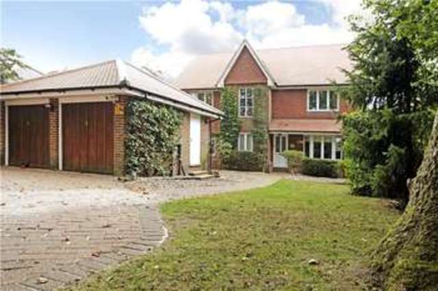  Image of 5 bedroom Detached house for sale in Farleigh Road Warlingham CR6 at Warlingham Surrey Farleigh, CR6 9EL