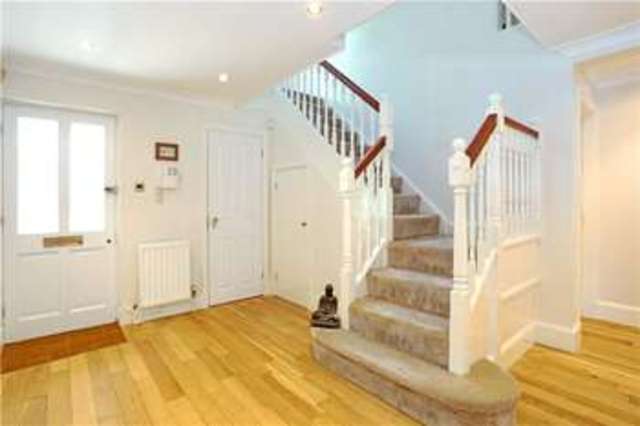 Image of 5 bedroom Detached house for sale in Farleigh Road Warlingham CR6 at Warlingham Surrey Farleigh, CR6 9EL