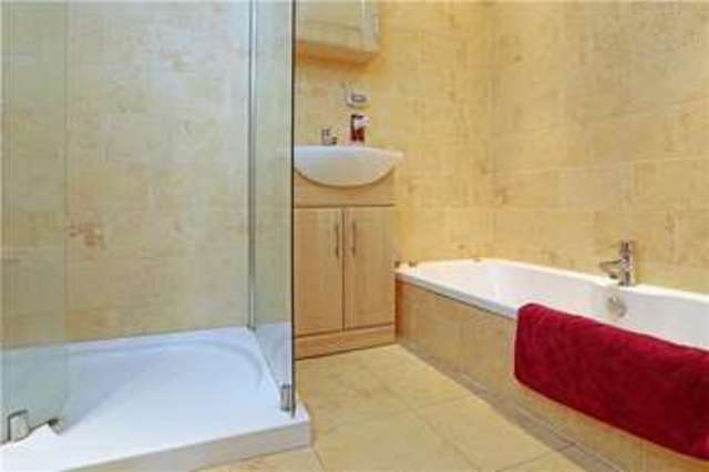 Image of 5 bedroom Detached house for sale in Farleigh Road Warlingham CR6 at Warlingham Surrey Farleigh, CR6 9EL