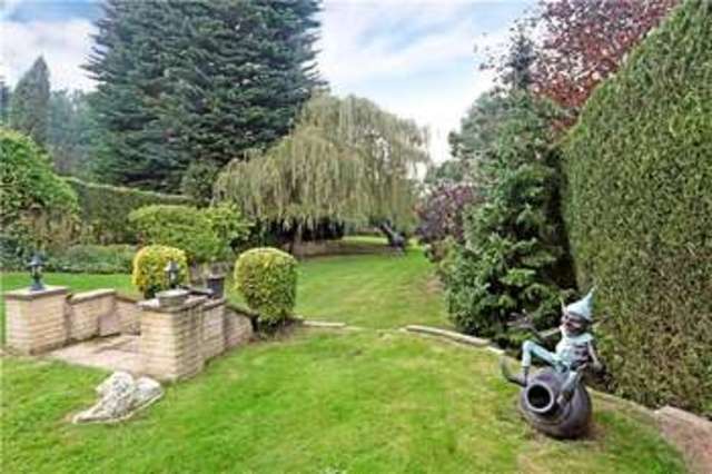  Image of 5 bedroom Detached house for sale in Farleigh Road Warlingham CR6 at Warlingham Surrey Farleigh, CR6 9EL