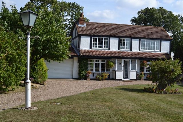  Image of 3 bedroom Detached house for sale in Ferry Road Goxhill Barrow-upon-Humber DN19 at Ferry Road  Goxhill, DN19 7NJ
