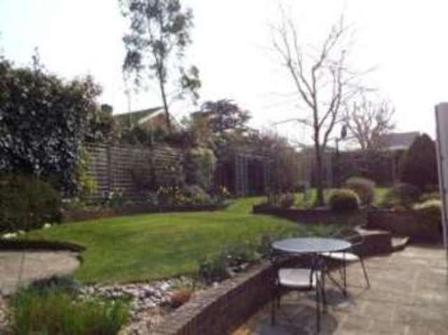  Image of 4 bedroom Detached house for sale in Browning Road Fetcham Leatherhead KT22 at Fetcham Leatherhead Leatherhead, KT22 9HN