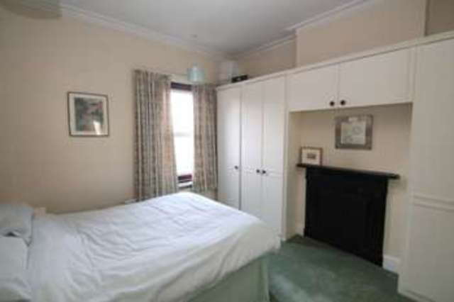  Image of 3 bedroom Maisonette to rent in Roxborough Park Harrow-on-the-Hill Harrow HA1 at Roxborough Park  Harrow on the Hill, HA1 3AY