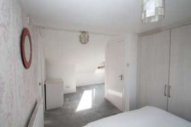  Image of 3 bedroom Maisonette to rent in Roxborough Park Harrow-on-the-Hill Harrow HA1 at Roxborough Park  Harrow on the Hill, HA1 3AY