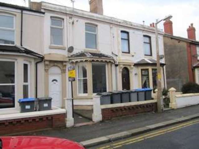  Image of 1 bedroom Flat to rent in Braithwaite Street Blackpool FY1 at Blackpool Lancashire, FY1 2HS