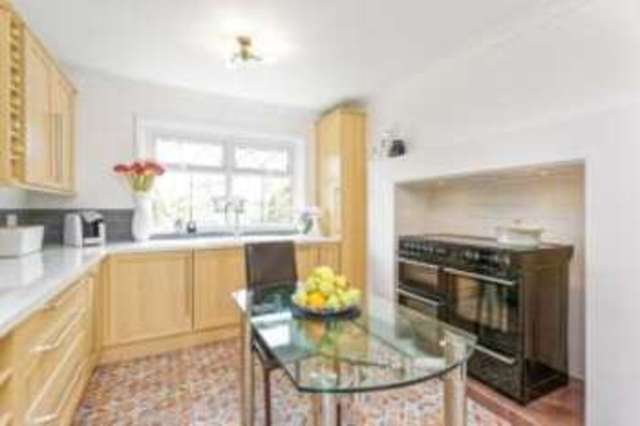  Image of 2 bedroom Flat for sale in Pondtail Road Fleet GU51 at Fleet Hampshire Fleet, GU51 3JN