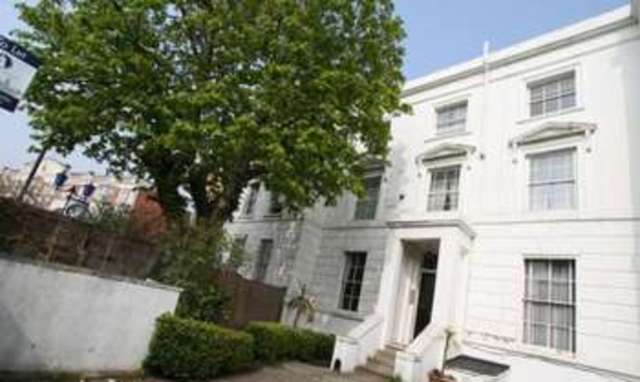  Image of 2 bedroom Flat to rent in Fulham Road London SW6 at Fulham Road Fulham London, SW6 1DU