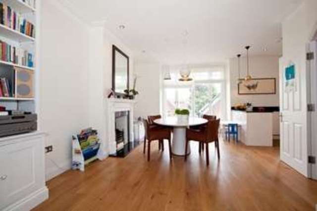  Image of 3 bedroom Flat for sale in Gainsborough Road London W4 at Chiswick, W4 1NJ