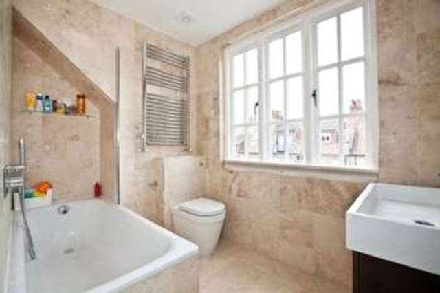  Image of 3 bedroom Flat for sale in Gainsborough Road London W4 at Chiswick, W4 1NJ